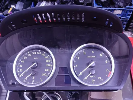 Щиток приборов на BMW X5 за 50 000 тг. в Алматы