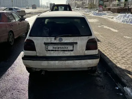 Volkswagen Golf 1993 года за 400 000 тг. в Астана – фото 2