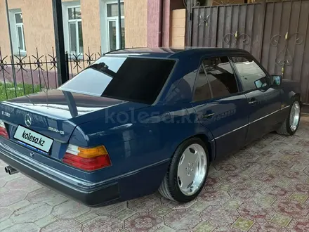 Mercedes-Benz E 260 1988 года за 1 900 000 тг. в Туркестан – фото 2