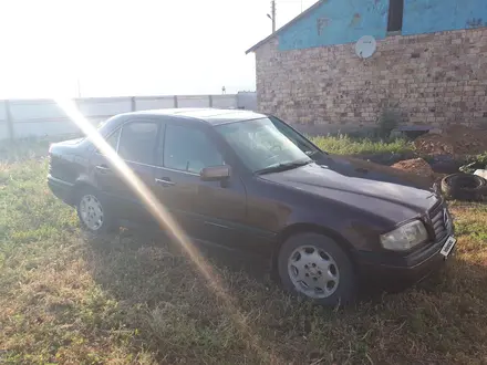 Mercedes-Benz C 180 1995 года за 1 200 000 тг. в Караганда – фото 2