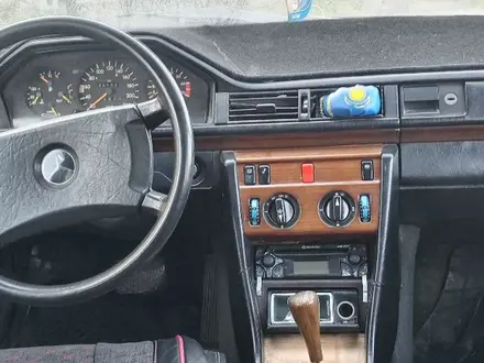 Mercedes-Benz E 230 1990 года за 1 180 000 тг. в Алматы – фото 4