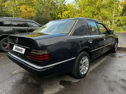 Mercedes-Benz E 200 1991 года за 1 600 000 тг. в Павлодар – фото 3