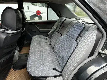 Mercedes-Benz E 200 1991 года за 1 600 000 тг. в Павлодар – фото 8