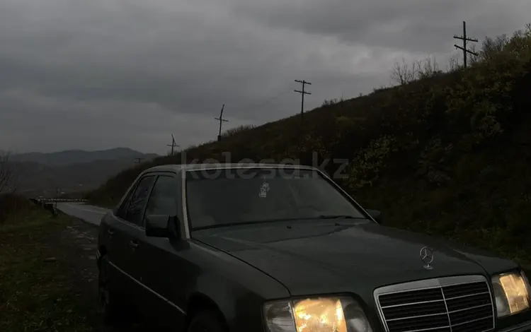 Mercedes-Benz E 220 1993 годаүшін2 499 999 тг. в Усть-Каменогорск