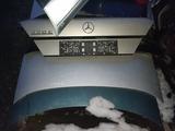 Мерседес W 124 крышка багажника за 100 тг. в Талгар