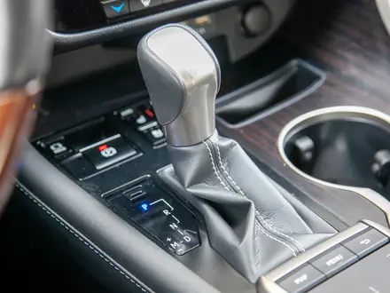 Lexus RX 300 Luxury 2022 года за 31 490 000 тг. в Алматы – фото 21