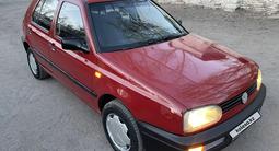 Volkswagen Golf 1995 года за 2 295 000 тг. в Караганда