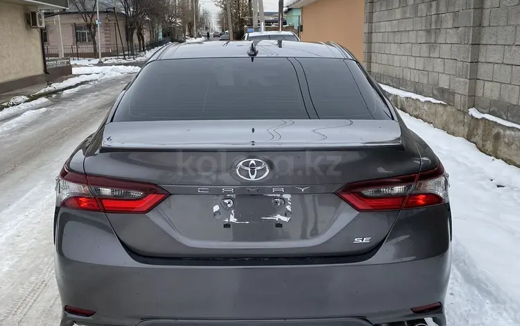 Toyota Camry 2022 года за 15 500 000 тг. в Шымкент