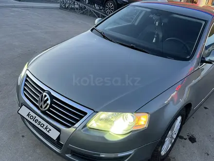 Volkswagen Passat 2007 года за 4 200 000 тг. в Уральск – фото 2