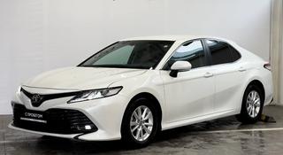 Toyota Camry 2019 года за 13 990 000 тг. в Астана