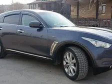 Infiniti FX35, 2009