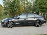 Hyundai Sonata 2021 года за 10 500 000 тг. в Шымкент – фото 3