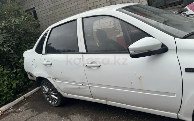 ВАЗ (Lada) Granta 2190 2014 года за 500 000 тг. в Караганда