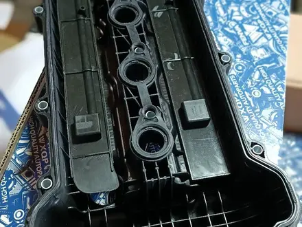Клапанная крышка Hyundai Accent 1.4/1.6 за 23 000 тг. в Караганда – фото 6