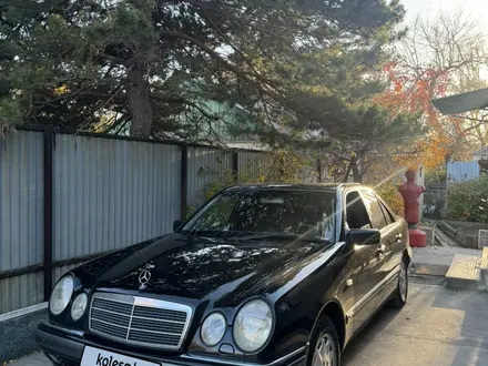 Mercedes-Benz E 280 1999 года за 4 700 000 тг. в Караганда – фото 22