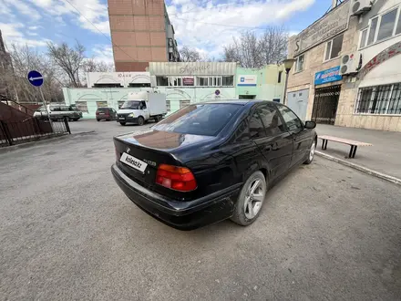 BMW 528 1997 года за 3 000 000 тг. в Караганда – фото 4