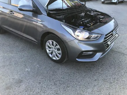 Hyundai Accent 2019 года за 7 600 000 тг. в Кульсары – фото 8