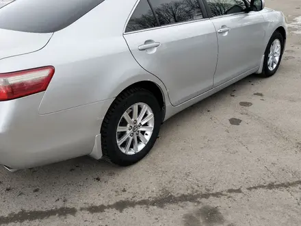 Toyota Camry 2006 года за 6 200 000 тг. в Актобе – фото 2