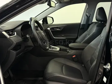Toyota RAV4 Luxe+ 2025 года за 18 500 000 тг. в Астана – фото 11