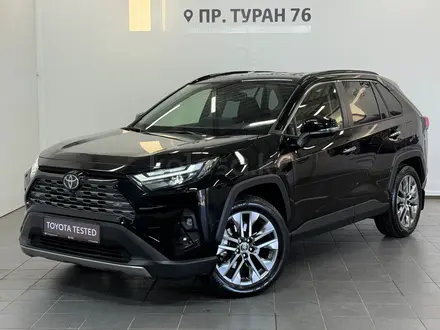 Toyota RAV4 Luxe+ 2025 года за 18 500 000 тг. в Астана
