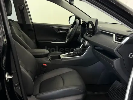 Toyota RAV4 Luxe+ 2025 года за 18 500 000 тг. в Астана – фото 6