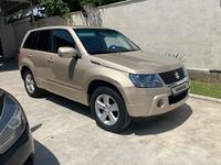 Suzuki Grand Vitara 2008 годаfor5 500 000 тг. в Шымкент