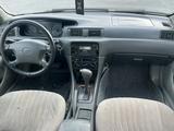 Toyota Camry 1999 годаүшін2 700 000 тг. в Актау – фото 5