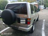 Isuzu Trooper 1996 годаүшін2 150 000 тг. в Усть-Каменогорск – фото 4