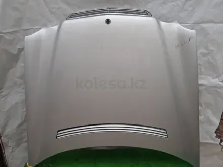Капот оригинал Mercedes benz за 60 000 тг. в Астана