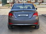 Hyundai Solaris 2015 года за 5 850 000 тг. в Актобе – фото 3