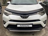 Toyota RAV4 2018 годаүшін11 000 000 тг. в Атырау – фото 2