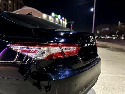 Toyota Camry 2020 года за 10 999 999 тг. в Актобе – фото 8