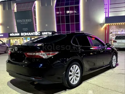 Toyota Camry 2020 года за 10 999 999 тг. в Актобе – фото 7