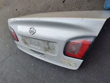 Крышка багажника на Nissan Primera P-11 + за 1 000 тг. в Алматы – фото 3