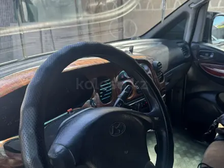 Hyundai Starex 2001 года за 2 500 000 тг. в Шымкент – фото 8