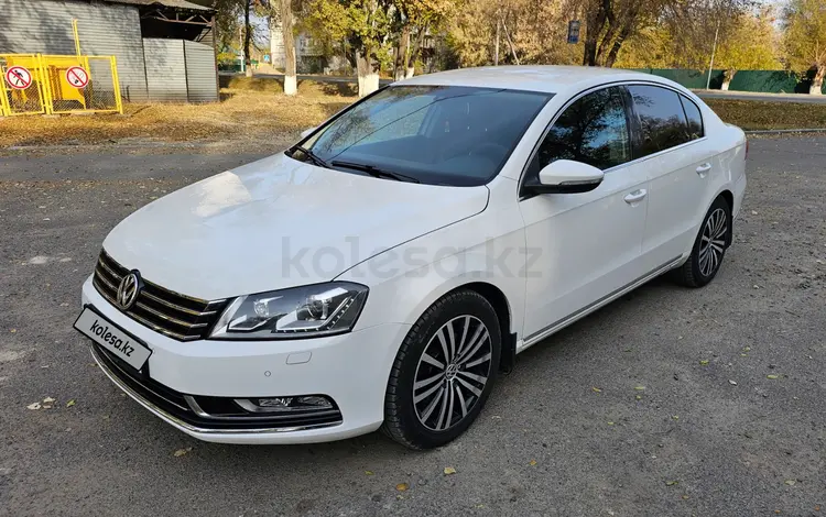 Volkswagen Passat 2013 года за 5 800 000 тг. в Алматы