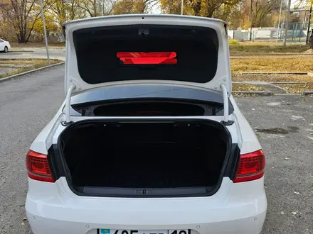 Volkswagen Passat 2013 года за 5 800 000 тг. в Алматы – фото 16