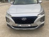 Hyundai Santa Fe 2019 года за 13 500 000 тг. в Актау