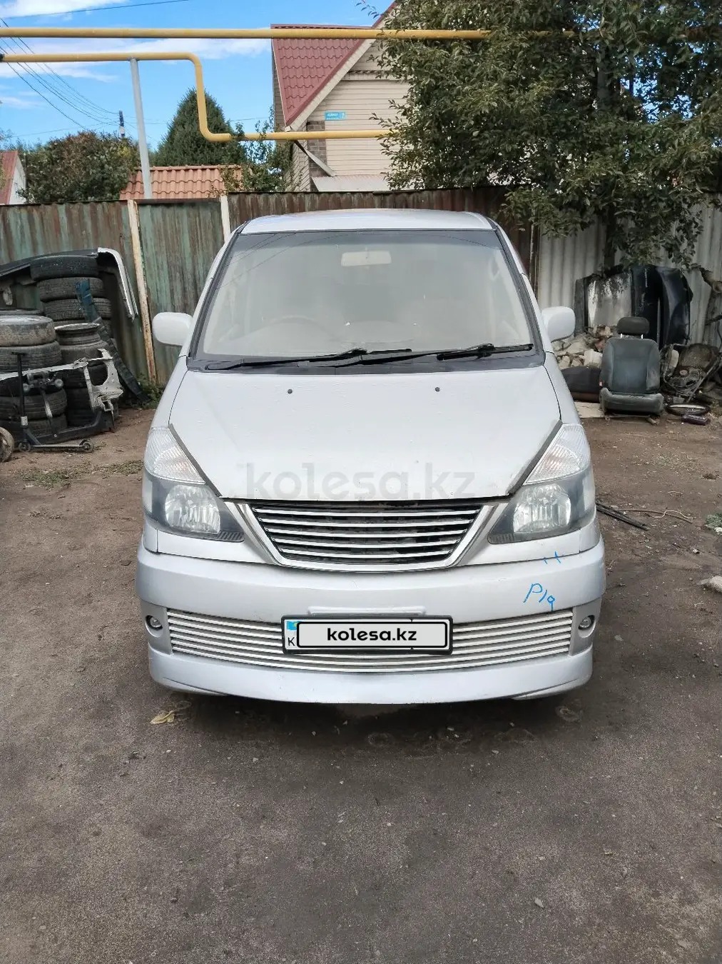 Nissan Serena, 2001
