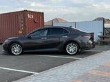 Toyota Camry 2020 года за 15 000 000 тг. в Алматы – фото 4