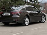 Toyota Camry 2020 года за 15 000 000 тг. в Алматы – фото 3