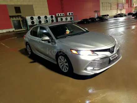 Toyota Camry 2018 года за 9 500 000 тг. в Астана – фото 7