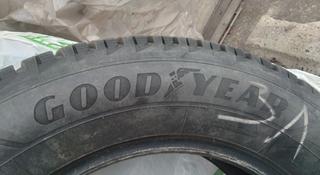 Комплект шин 265/60/18 Goodyear ultra grip за 100 000 тг. в Караганда