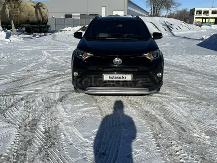 Toyota RAV4 2018 года за 11 000 000 тг. в Уральск – фото 4