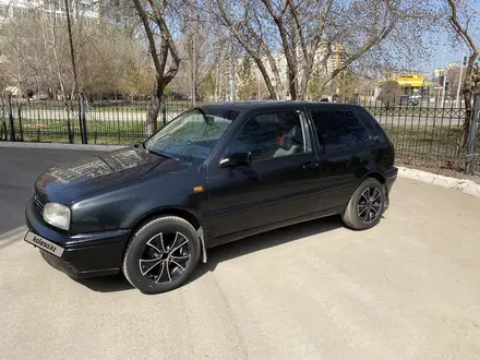 Volkswagen Golf 1994 года за 1 600 000 тг. в Астана – фото 3