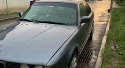 BMW 525 1990 года за 1 250 000 тг. в Алматы – фото 3