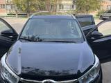 Toyota Highlander 2015 года за 16 000 000 тг. в Костанай