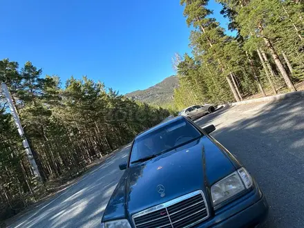 Mercedes-Benz C 200 1997 года за 2 000 000 тг. в Павлодар