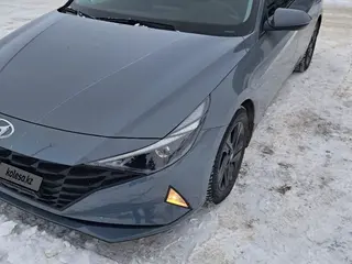 Hyundai Elantra, 2021
