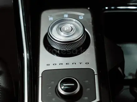 Kia Sorento Style 2026 года за 19 490 000 тг. в Алматы – фото 28
